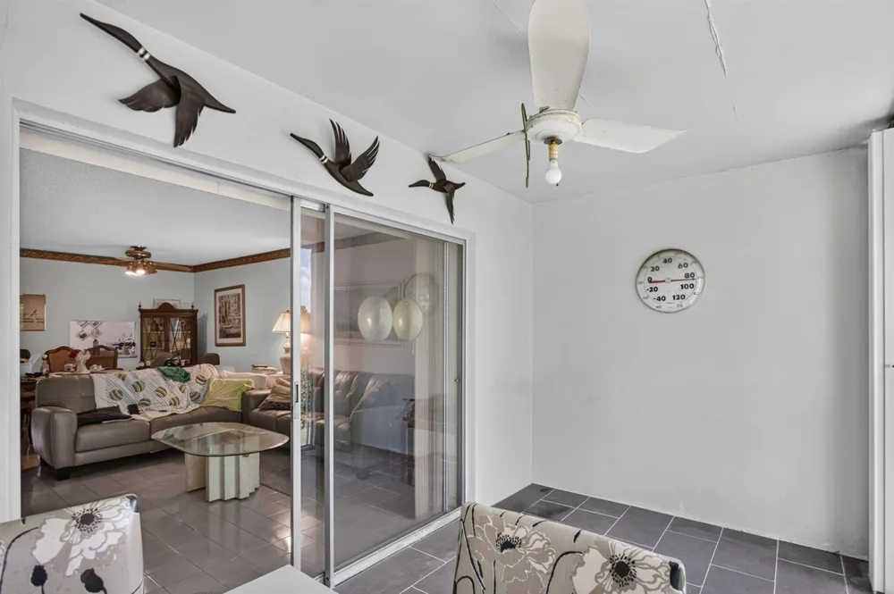 7827 GOLF CIR DRIVE #301 Margate, FL 33063