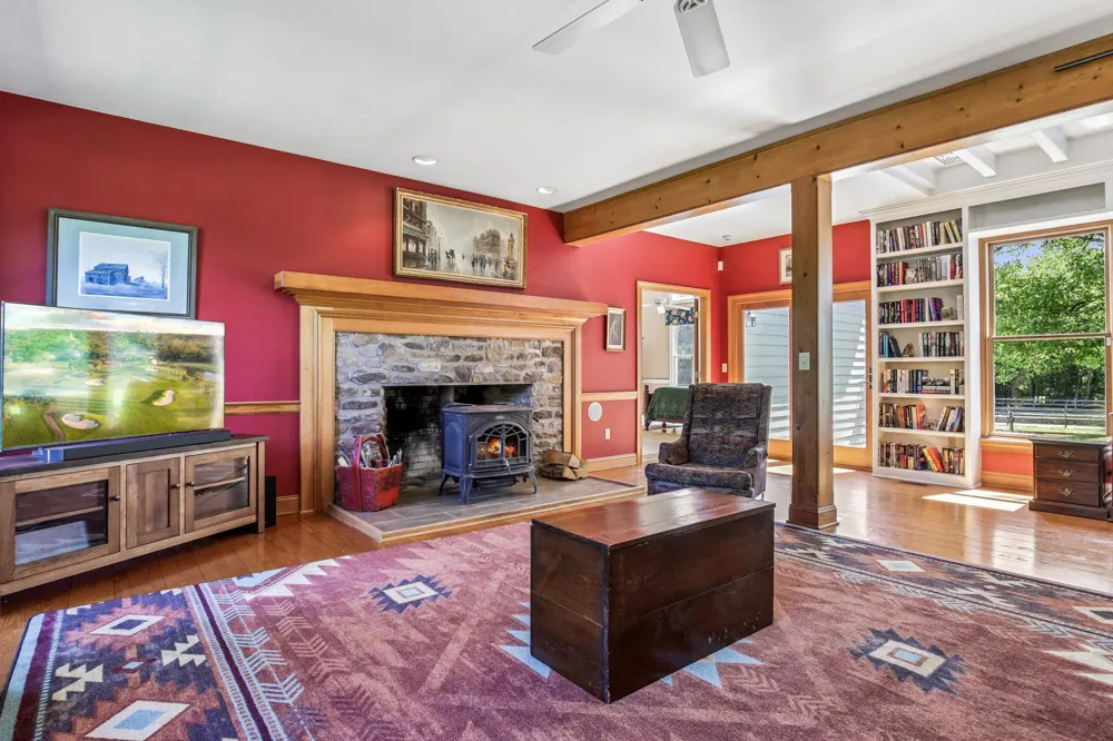 152 LAMBERTVILLE HQTS ROAD Stockton, NJ 08559
