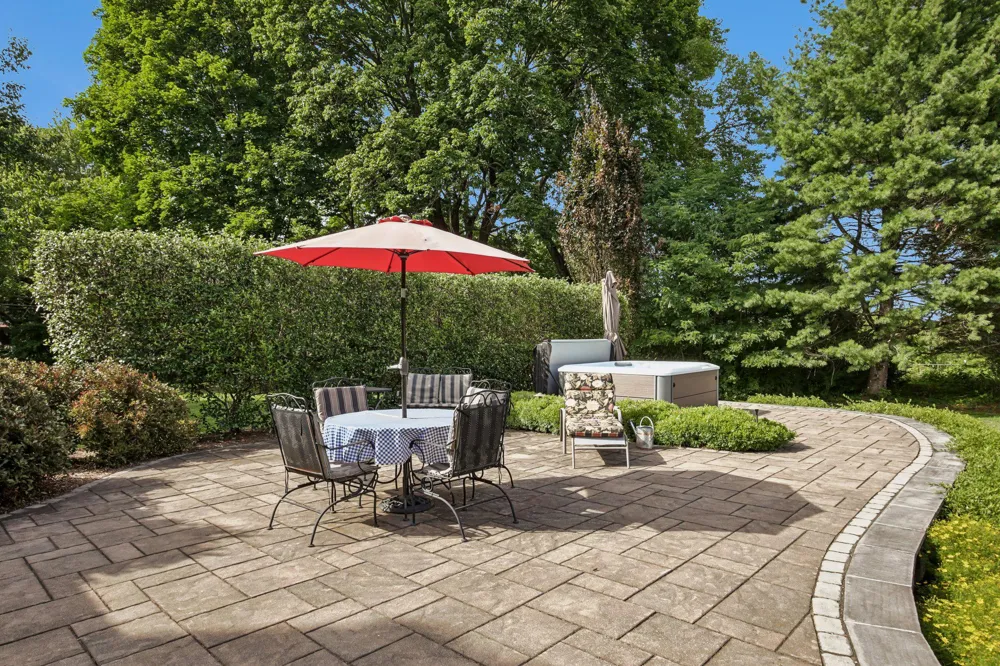152 LAMBERTVILLE HQTS ROAD Stockton, NJ 08559