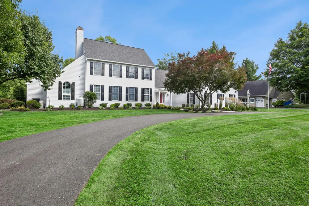152 LAMBERTVILLE HQTS ROAD Stockton, NJ 08559