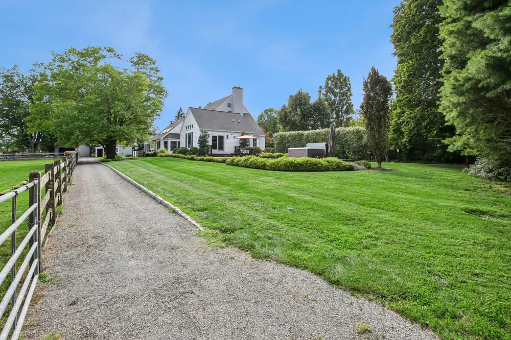 152 LAMBERTVILLE HQTS ROAD Stockton, NJ 08559