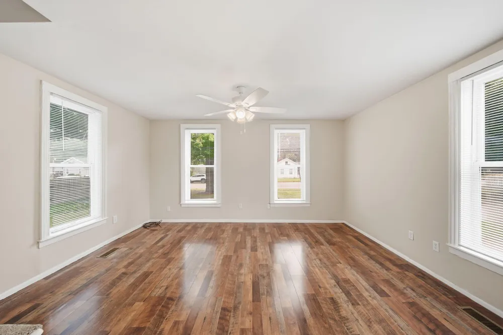 209 E Main Street Parma, MI 49269