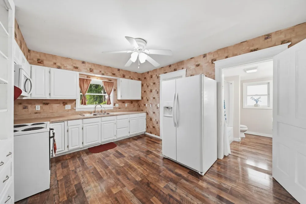 209 E Main Street Parma, MI 49269