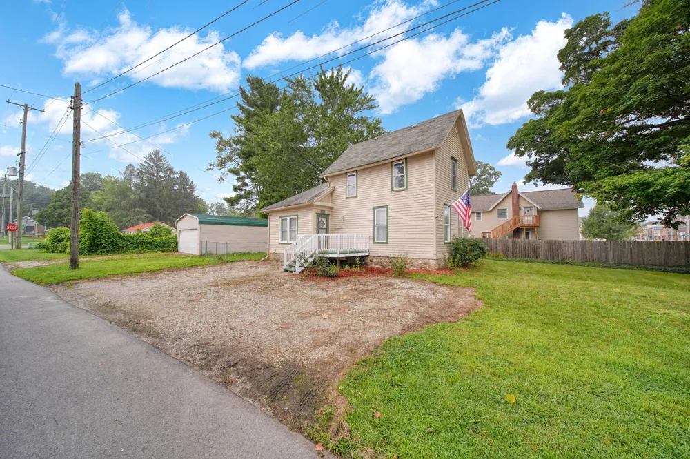 209 E Main Street Parma, MI 49269