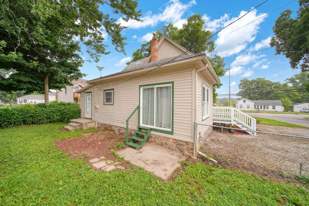 209 E Main Street Parma, MI 49269
