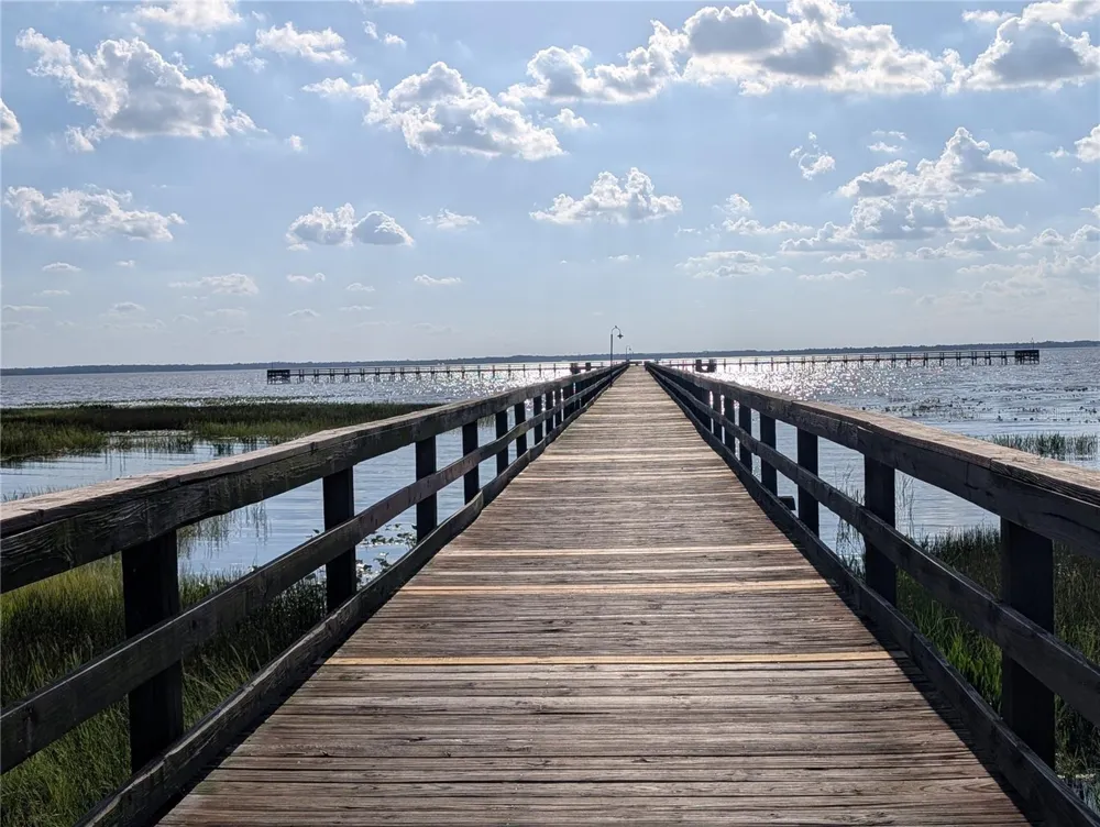 609 INDIAN LAKE DRIVE Indian Lake Estates, FL 33855