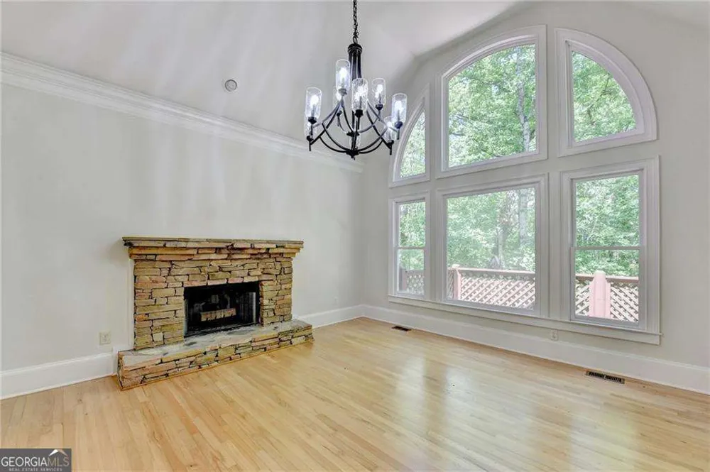 545 Slane TRCE Roswell, GA 30076