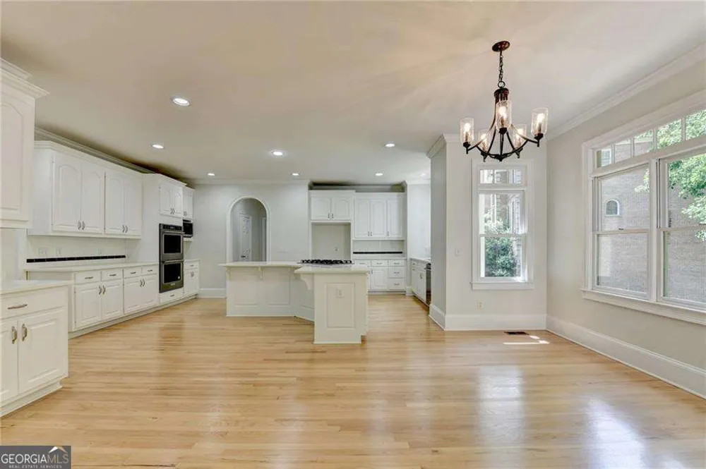 545 Slane TRCE Roswell, GA 30076
