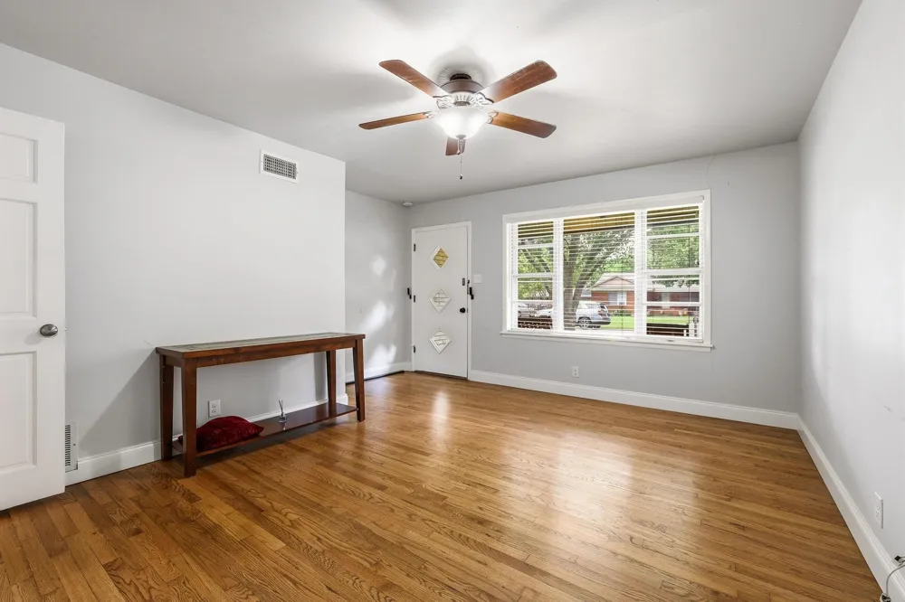 813 S Andrews Street Sherman, TX 75090