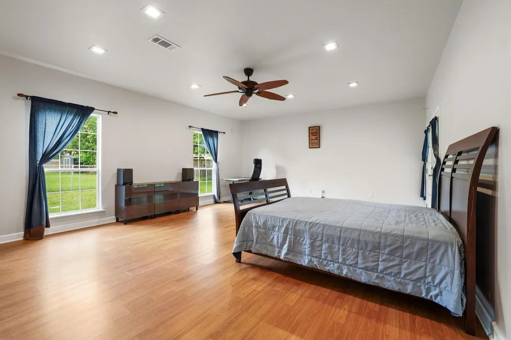 813 S Andrews Street Sherman, TX 75090