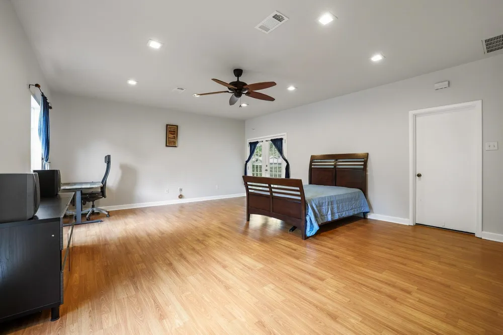 813 S Andrews Street Sherman, TX 75090