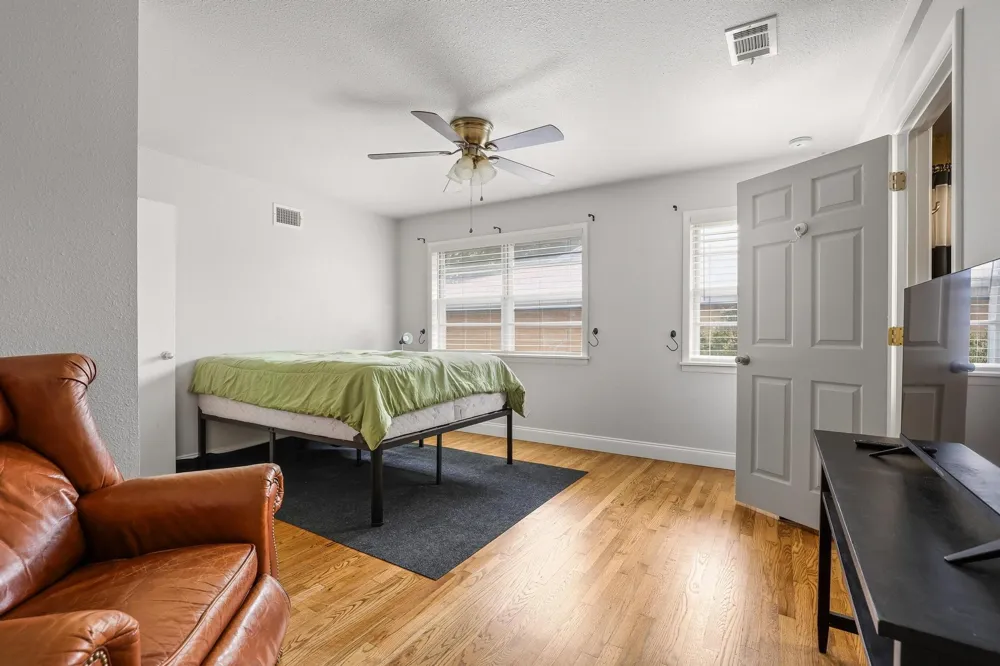 813 S Andrews Street Sherman, TX 75090