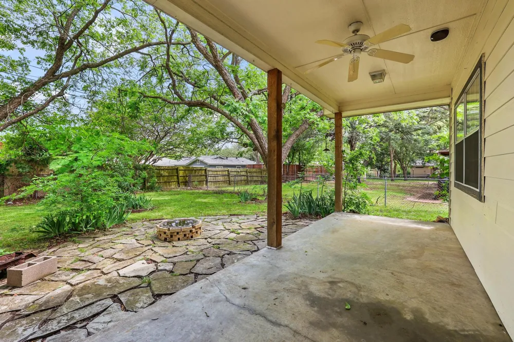 813 S Andrews Street Sherman, TX 75090