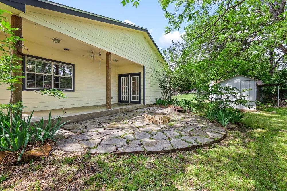 813 S Andrews Street Sherman, TX 75090