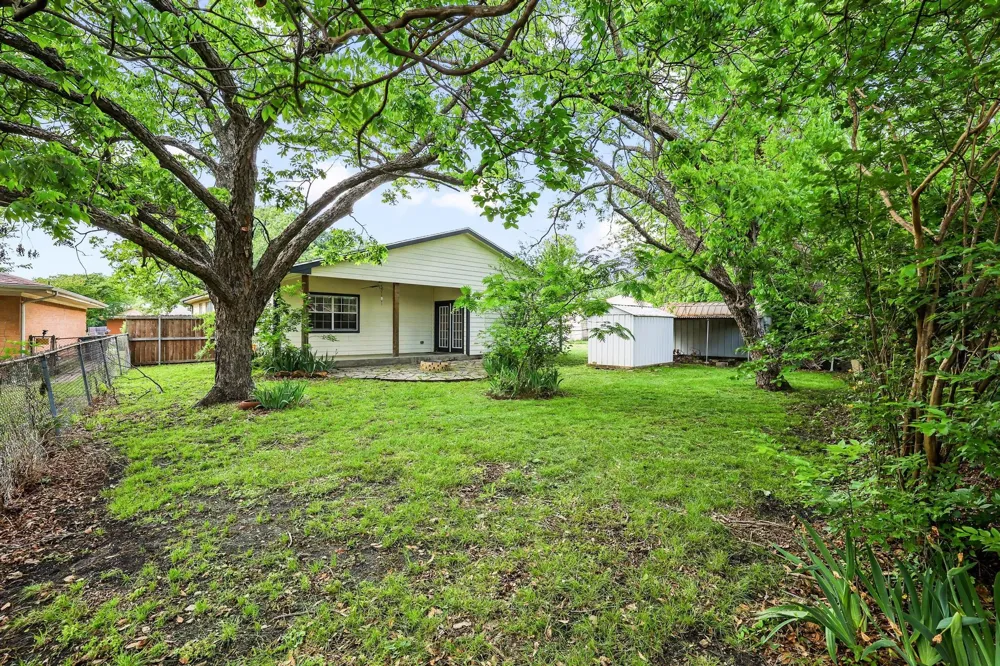 813 S Andrews Street Sherman, TX 75090