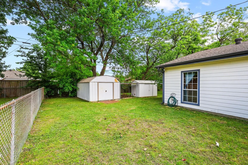 813 S Andrews Street Sherman, TX 75090