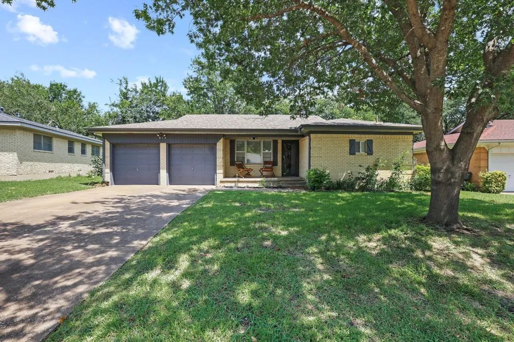 813 S Andrews Street Sherman, TX 75090