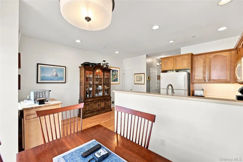 308 Bridgeview Drive Poughkeepsie, NY 12601