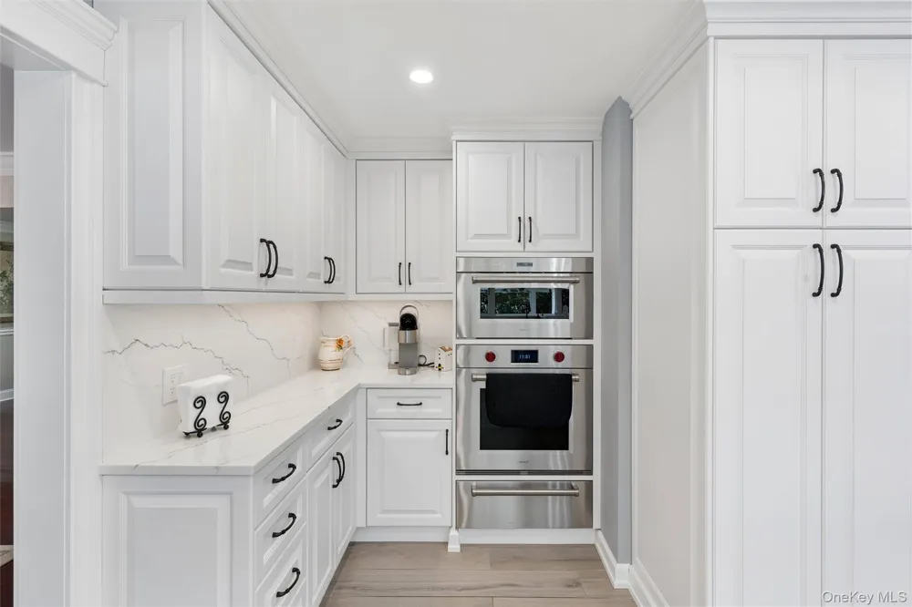 38 Riverview Terrace Smithtown, NY 11787