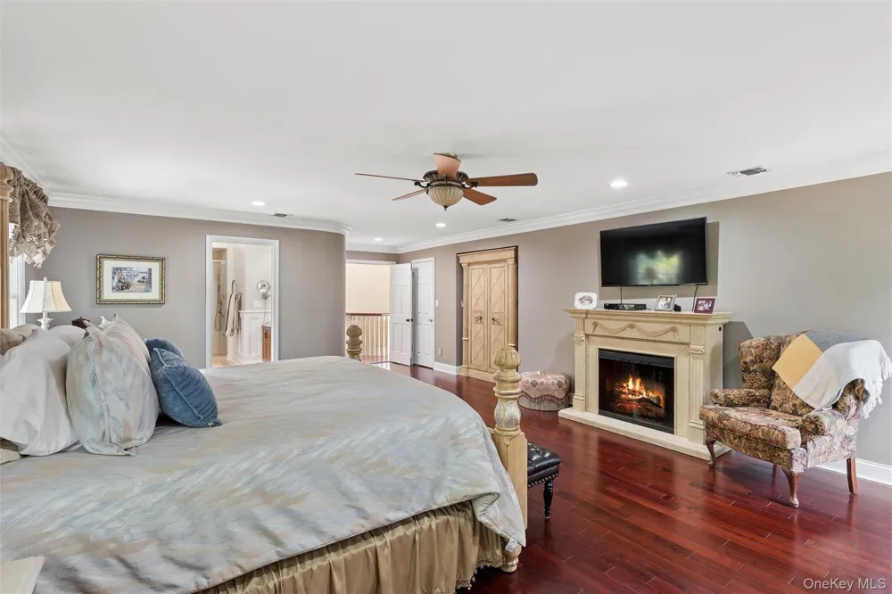 38 Riverview Terrace Smithtown, NY 11787
