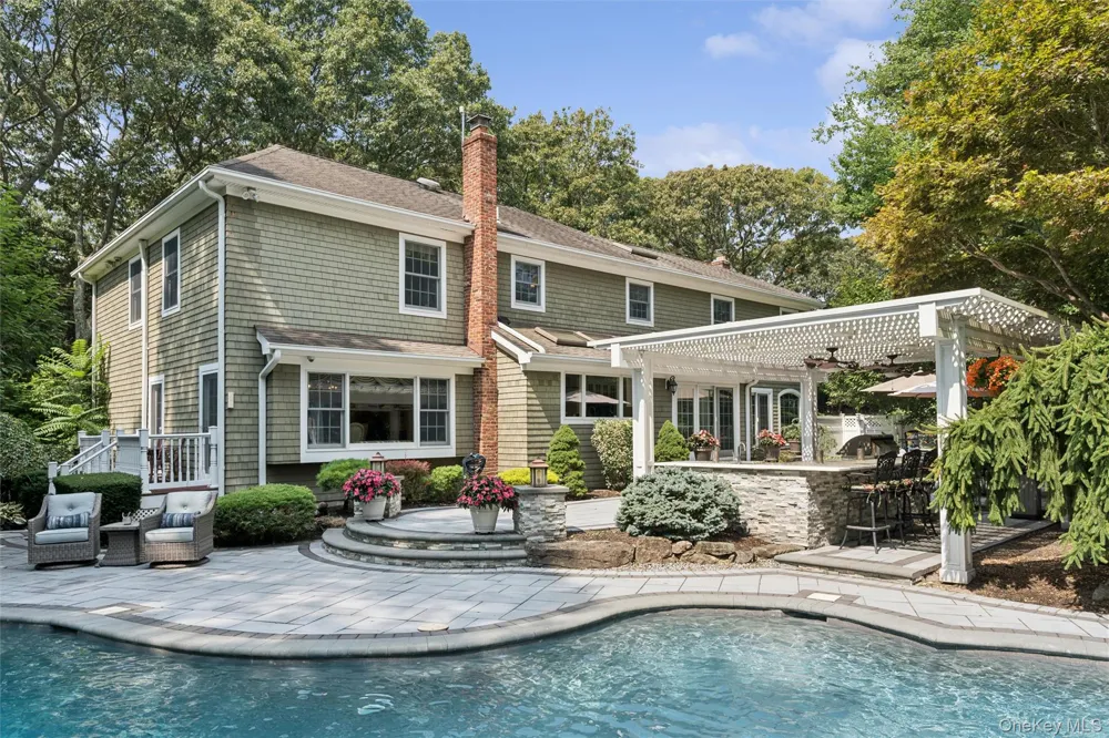 38 Riverview Terrace Smithtown, NY 11787