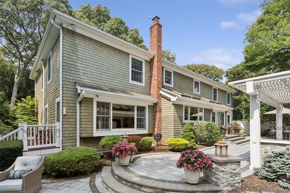 38 Riverview Terrace Smithtown, NY 11787