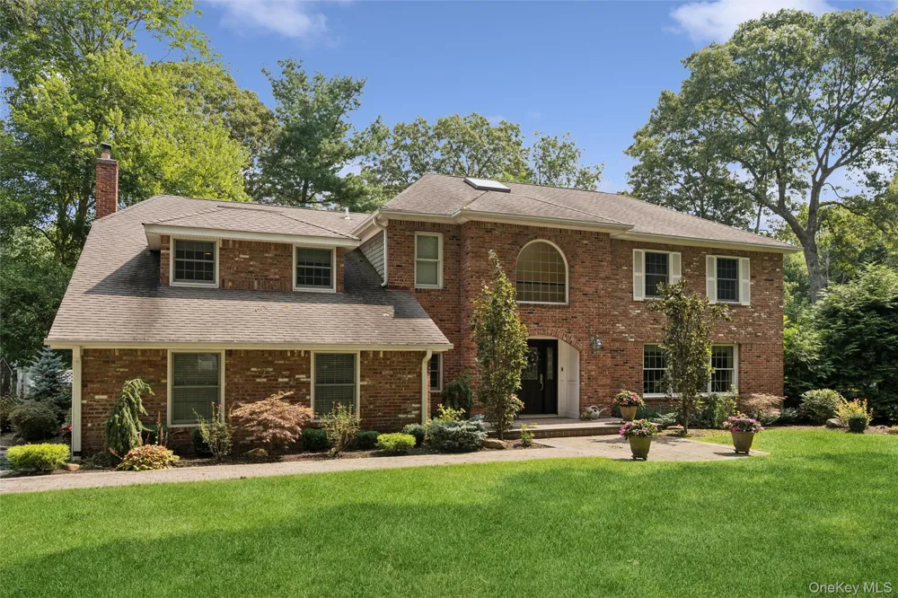 38 Riverview Terrace Smithtown, NY 11787