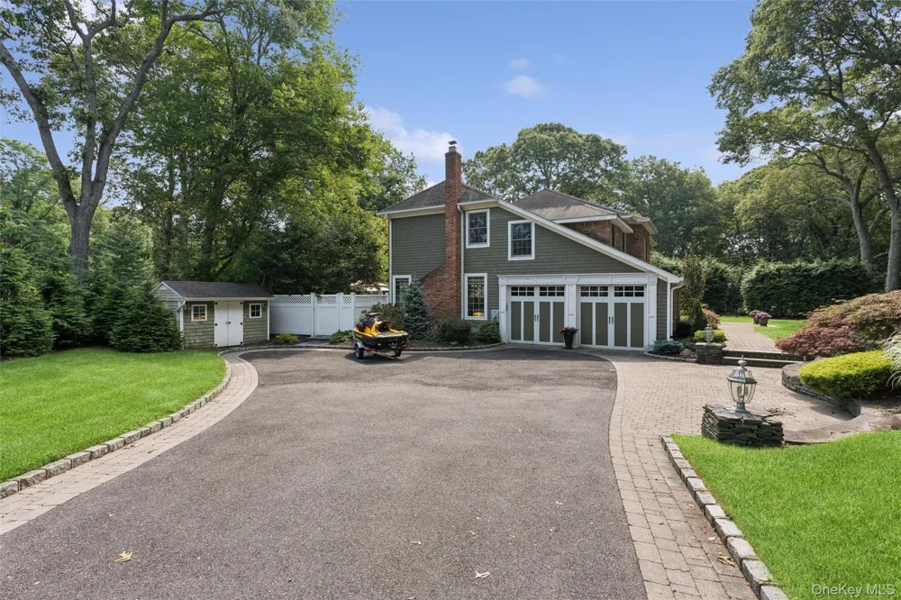 38 Riverview Terrace Smithtown, NY 11787