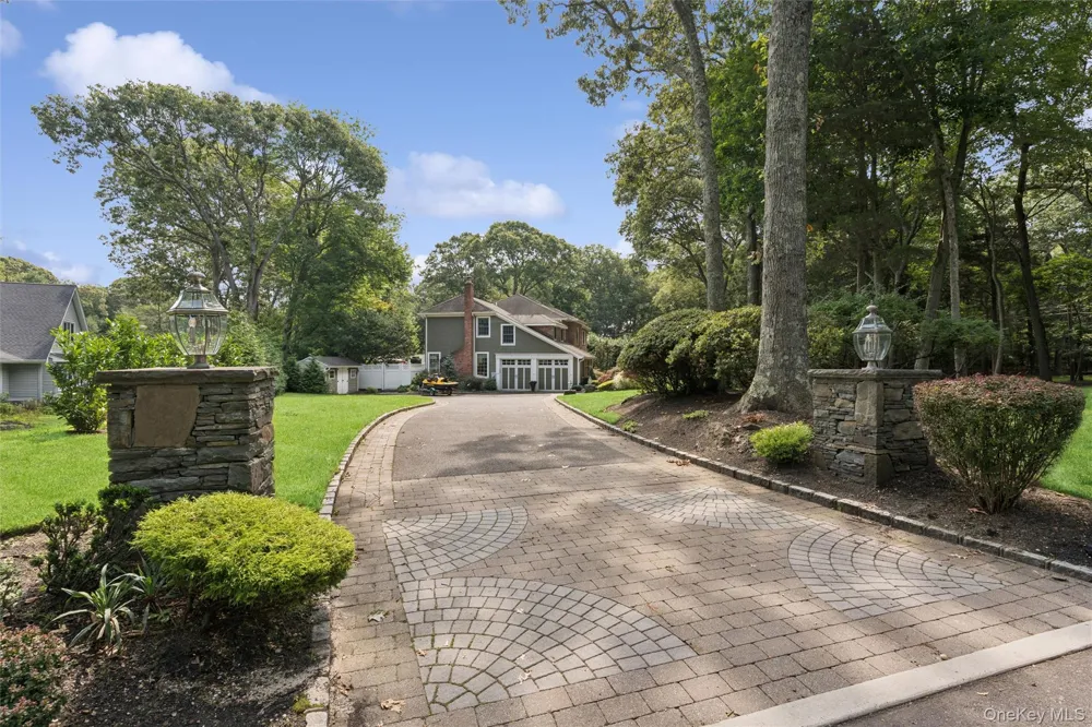 38 Riverview Terrace Smithtown, NY 11787
