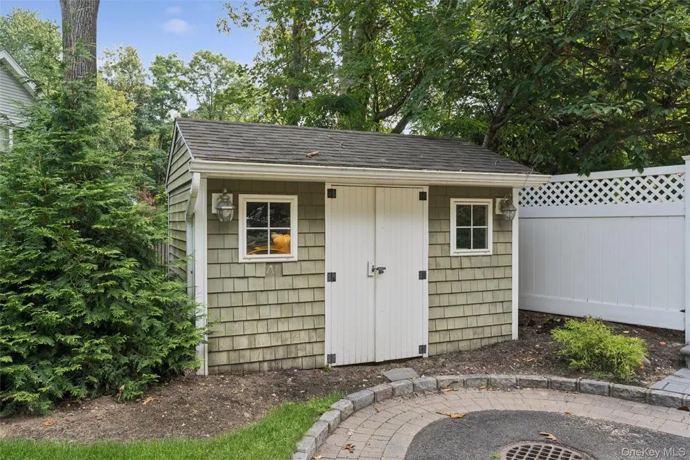 38 Riverview Terrace Smithtown, NY 11787