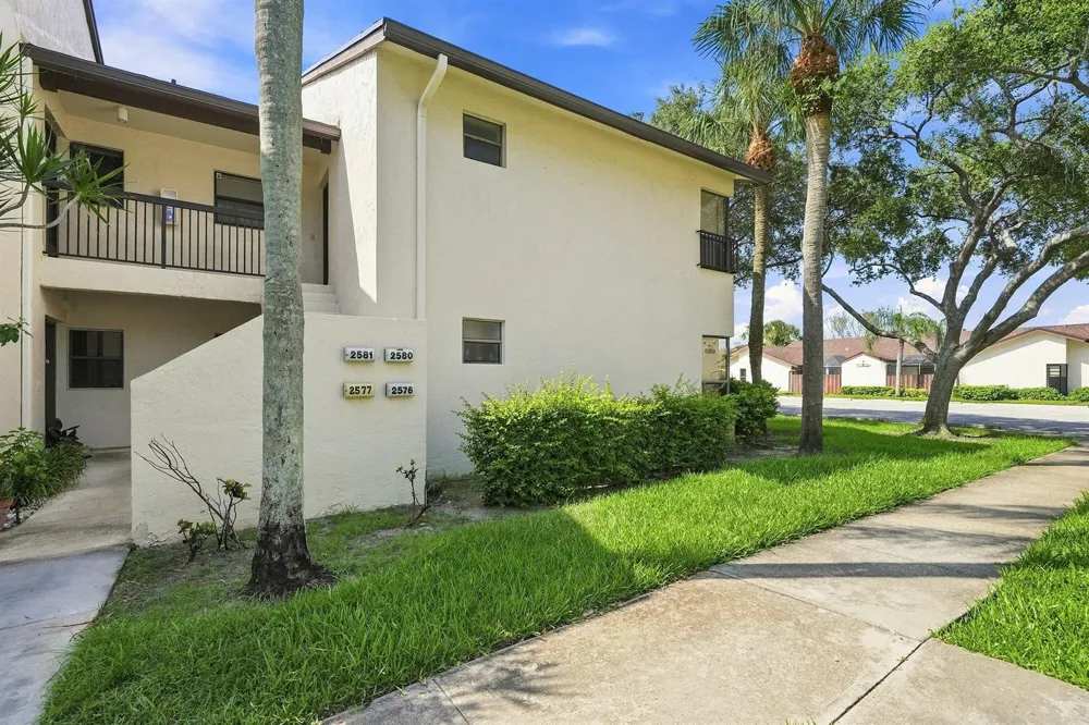 2581 CARAMBOLA CIRCLE #1868 Coconut Creek, FL 33066