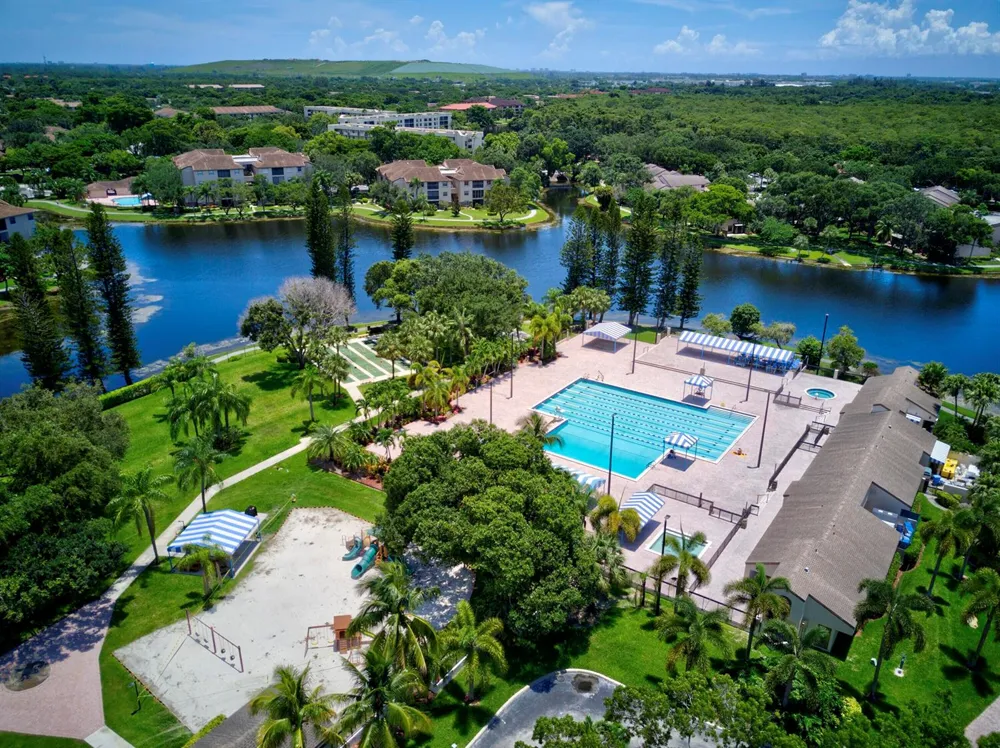 2581 CARAMBOLA CIRCLE #1868 Coconut Creek, FL 33066