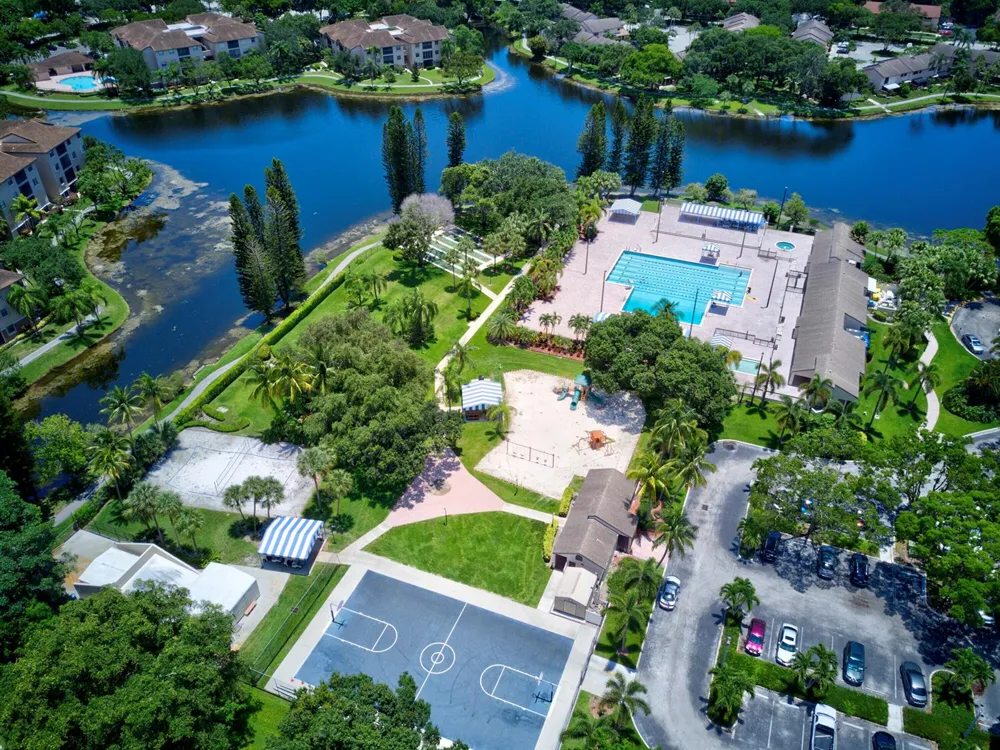 2581 CARAMBOLA CIRCLE #1868 Coconut Creek, FL 33066