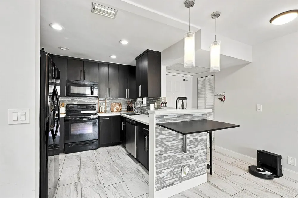 2581 CARAMBOLA CIRCLE #1868 Coconut Creek, FL 33066