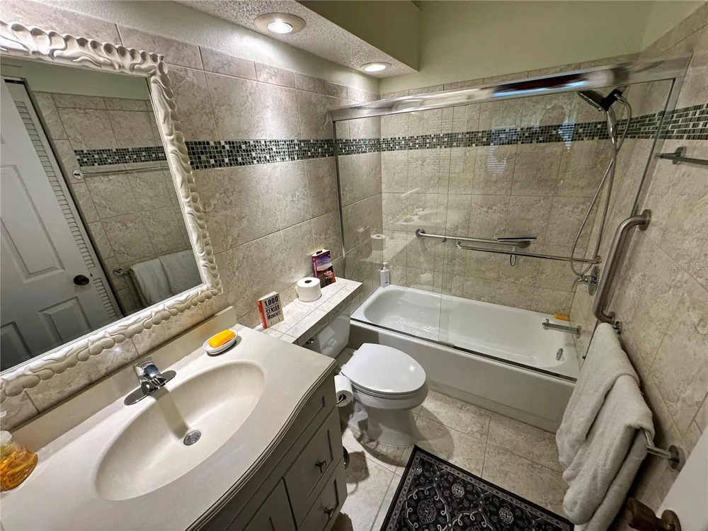 1207 SPOONBILL LANDINGS CIRCLE Bradenton, FL 34209