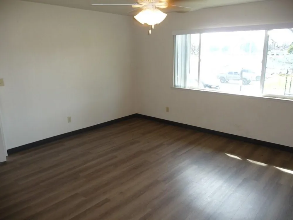 3195 Briarwood Drive Anderson, CA 96007