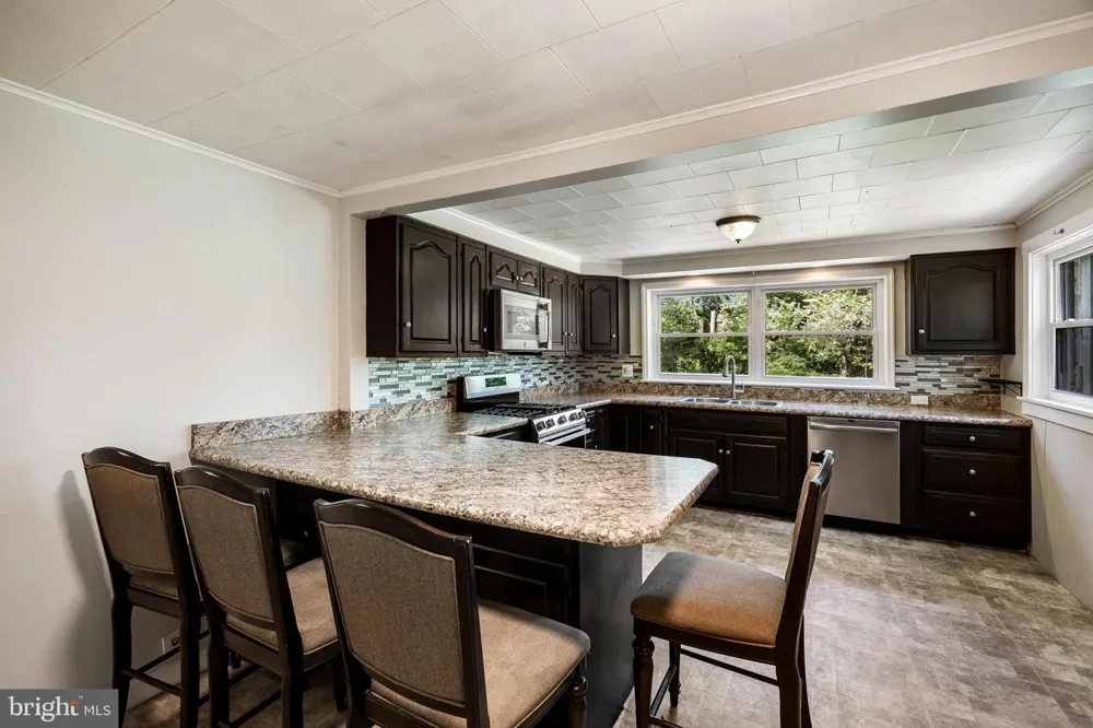 33 OREGON AVENUE Mount Laurel, NJ 08054