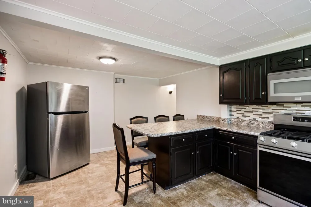 33 OREGON AVENUE Mount Laurel, NJ 08054