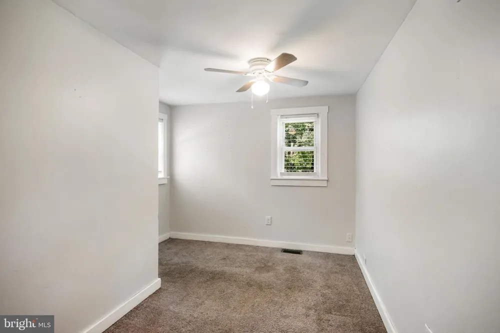 33 OREGON AVENUE Mount Laurel, NJ 08054