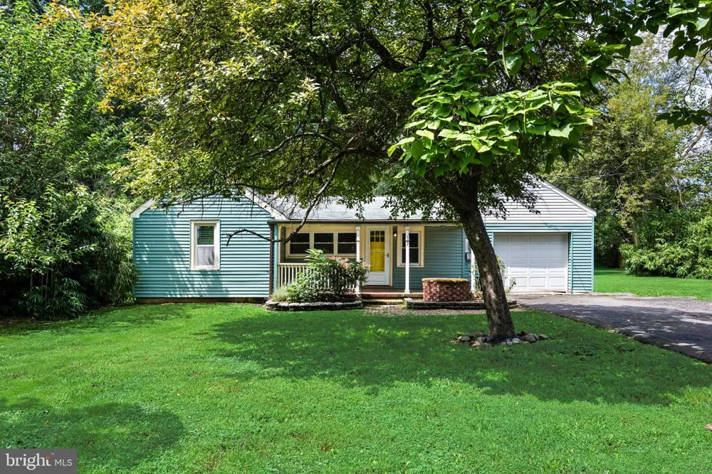 33 OREGON AVENUE Mount Laurel, NJ 08054