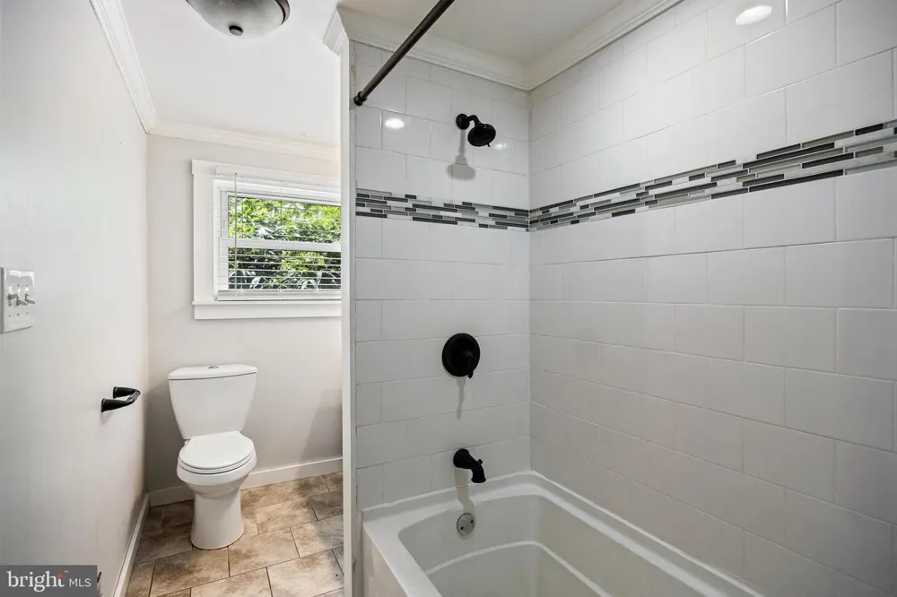 33 OREGON AVENUE Mount Laurel, NJ 08054