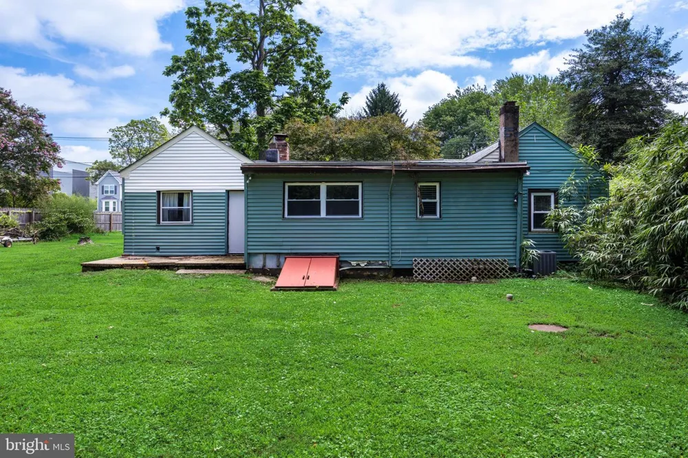 33 OREGON AVENUE Mount Laurel, NJ 08054