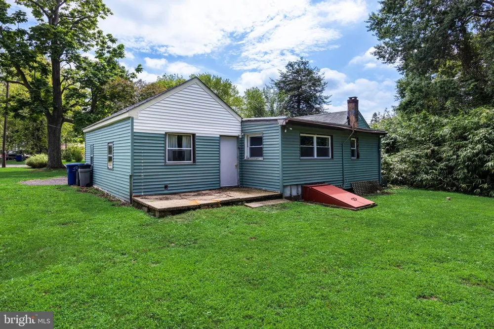33 OREGON AVENUE Mount Laurel, NJ 08054