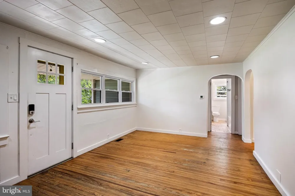 33 OREGON AVENUE Mount Laurel, NJ 08054