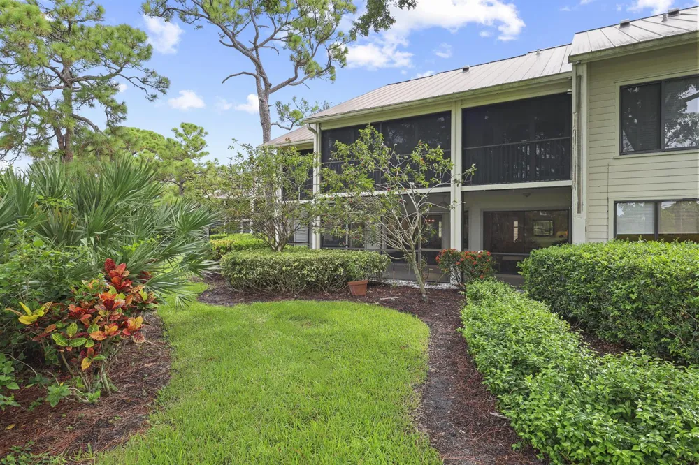 6434 SE Brandywine Court #Apt 105 Stuart, FL 34997