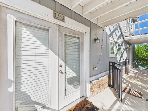 1725 Harvey Mitchell Parkway S #1333