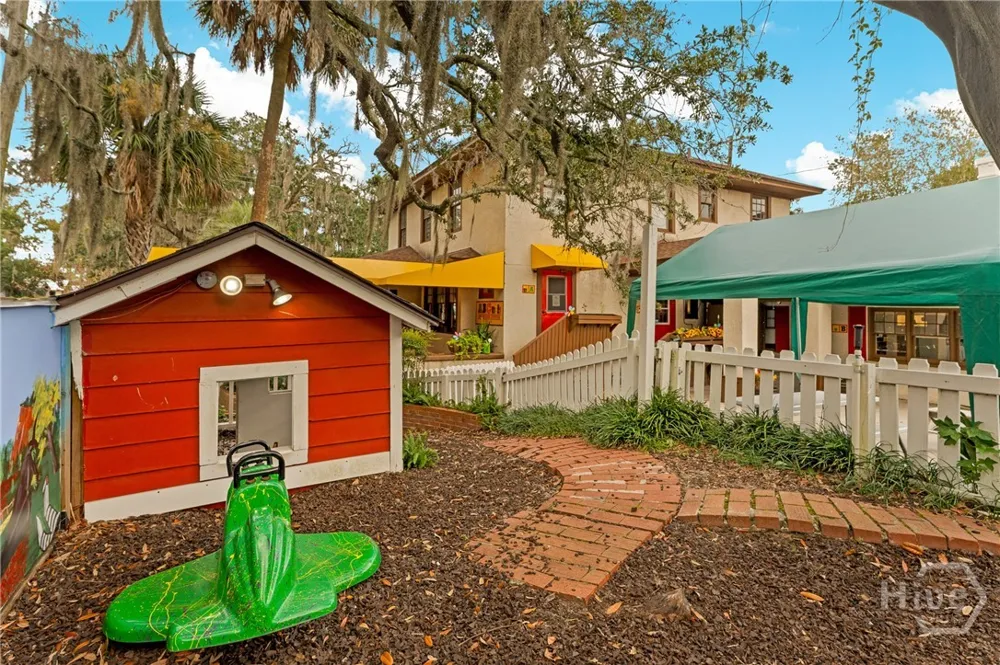 1106 E 48th Street Savannah, GA 31404