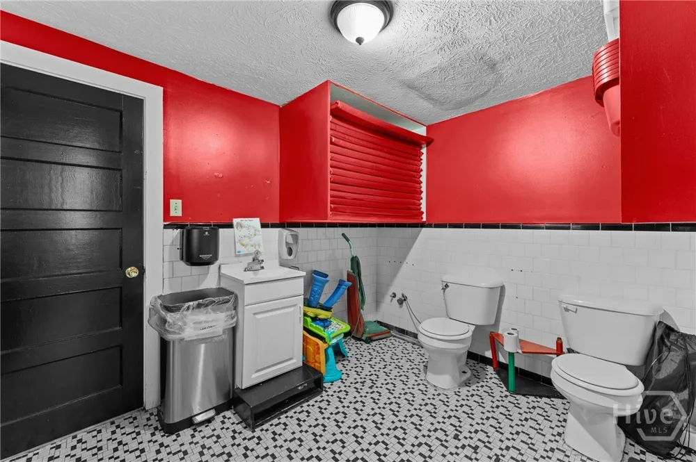 1106 E 48th Street Savannah, GA 31404
