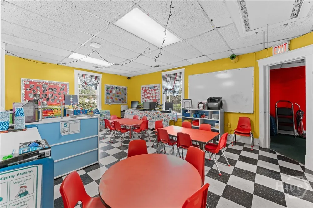 1106 E 48th Street Savannah, GA 31404