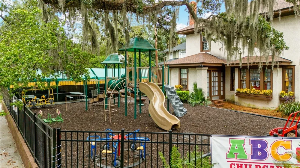 1106 E 48th Street Savannah, GA 31404